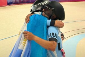 Rubén Ramos y Marcos Méndez consiguieron el oro en ciclismo pista. Foto: Redes Sociales (@coargentina)